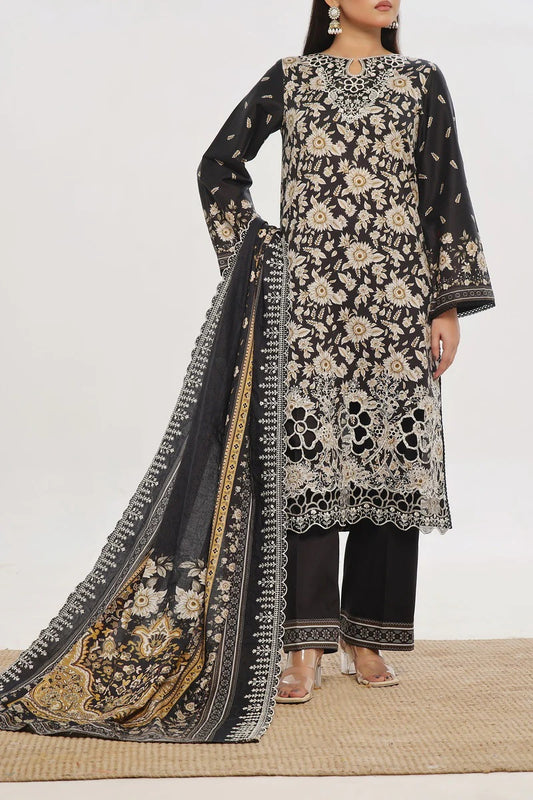 Graceful Black  Cottel Embroidery Suit